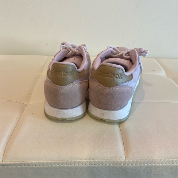 Reebok Classic Running Shoes - Picture 3 of 5